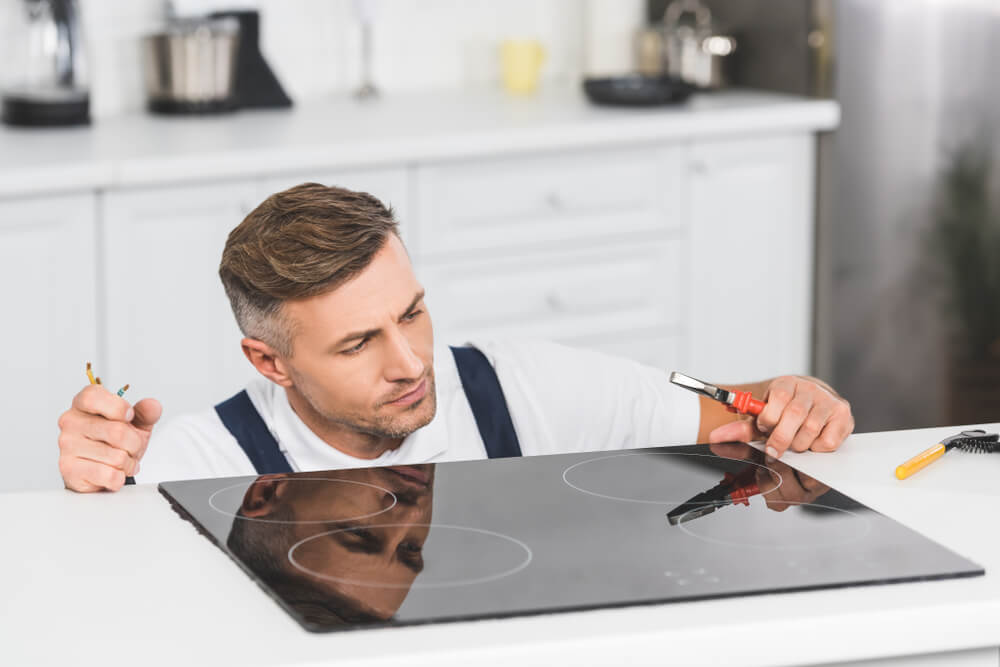 Oprava sklokeramickej varnej dosky HomeServis
