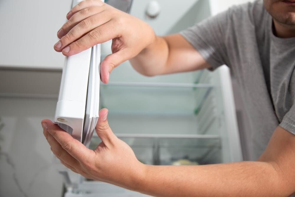 Výmena tesnenia na chladničke Electrolux Bratislava HomeServis